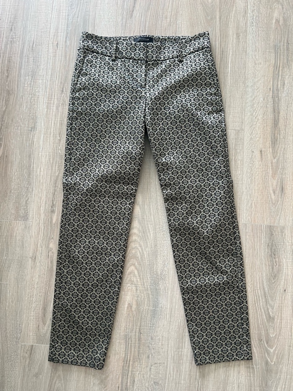 Ann Taylor Black and Cream Jacquard Dress Pants